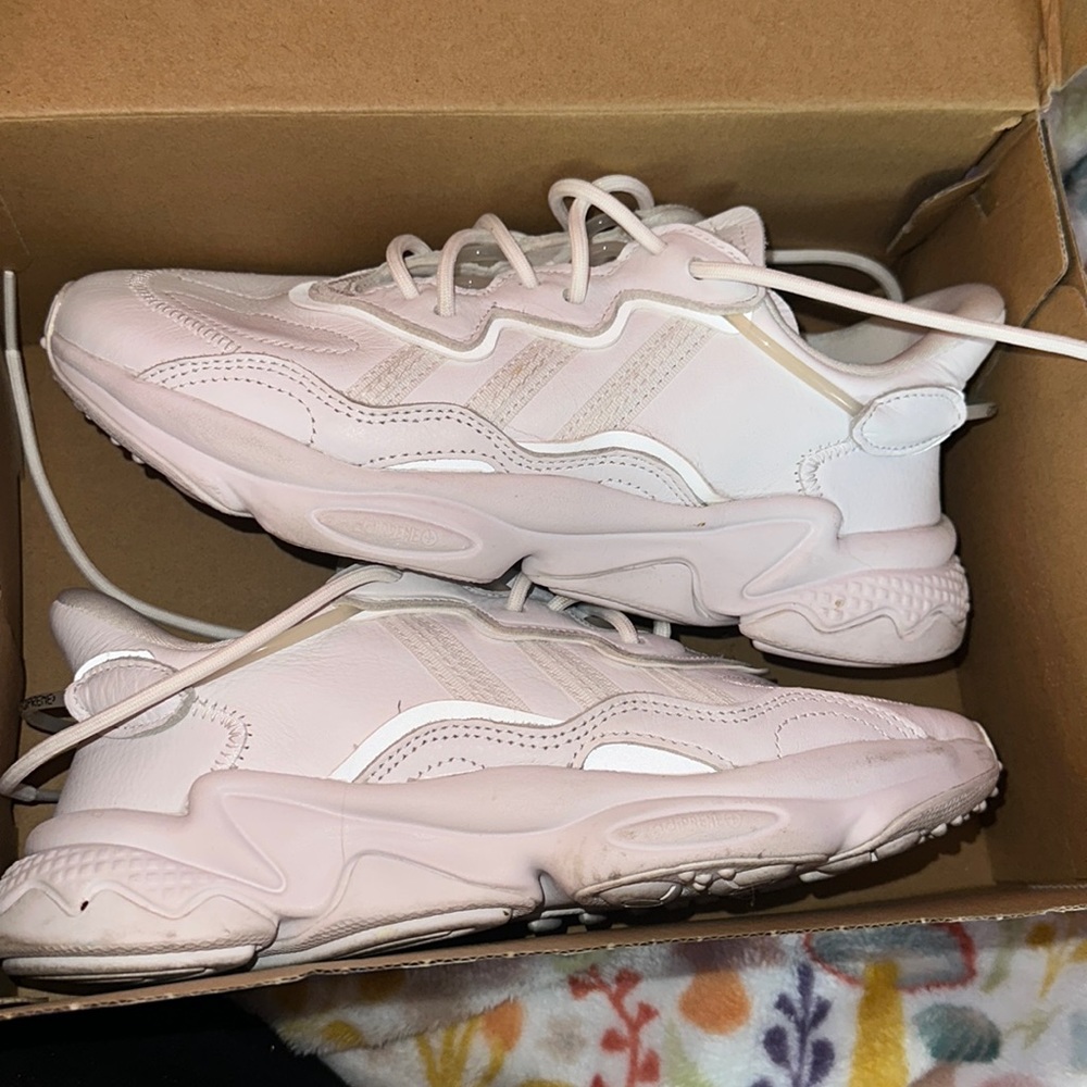 Ozweego Adidas 🎀 6Y